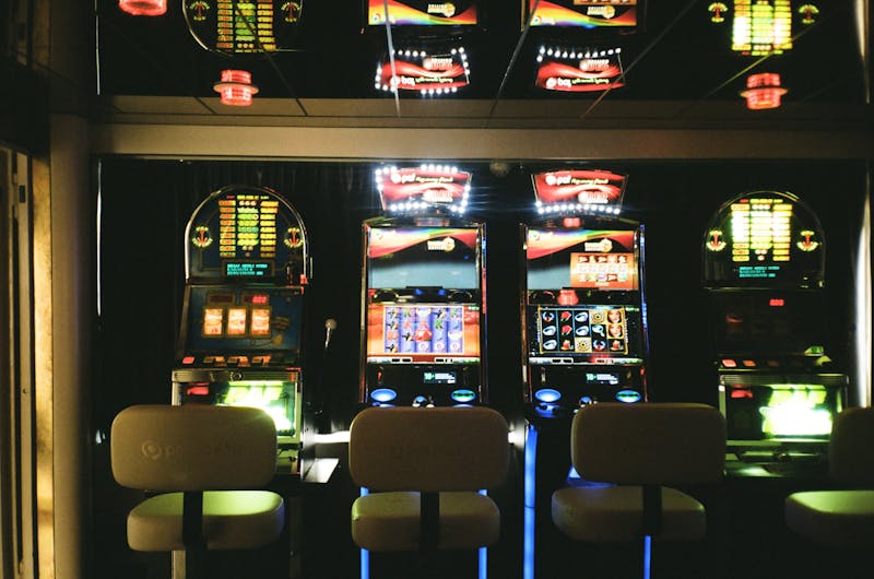 Tragamonedas Microgaming en casinos con licencia Kahnawake — Mega Moolah jackpot